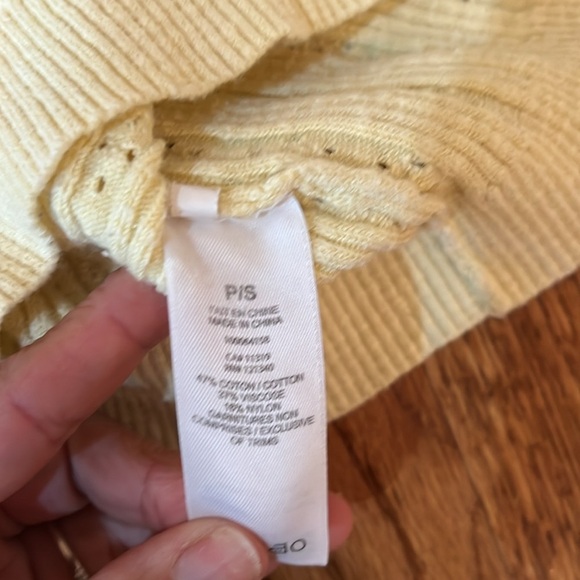 Woman Garage Ling Sleeve Buttoned Cardigan size S color: banana - Picture 7 of 7